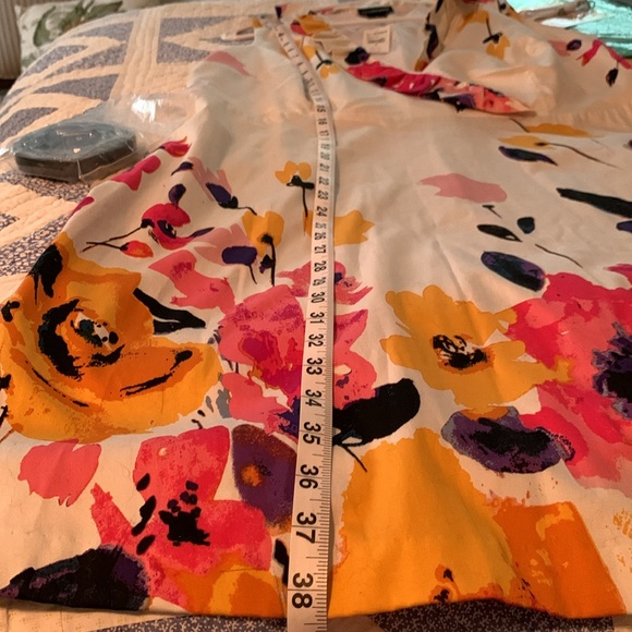 NWT Women’s Lane Bryant Size 18 Flowery Dress with V-Neck & Skinny Belt Included - Picture 11 of 11